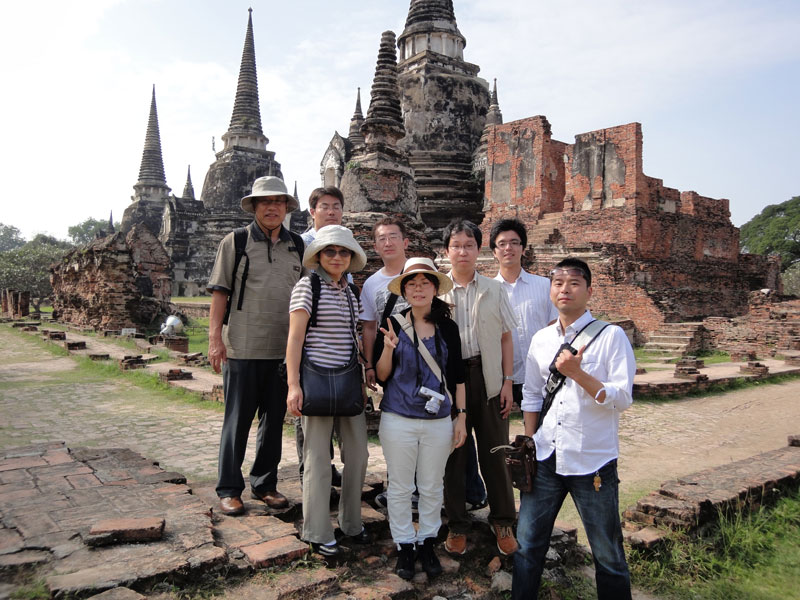 2010年研修旅行：タイにて